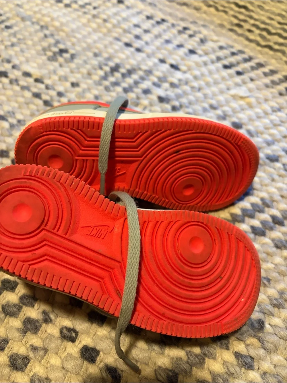 Nike Kids Grey and Red Low-Top Sneakers